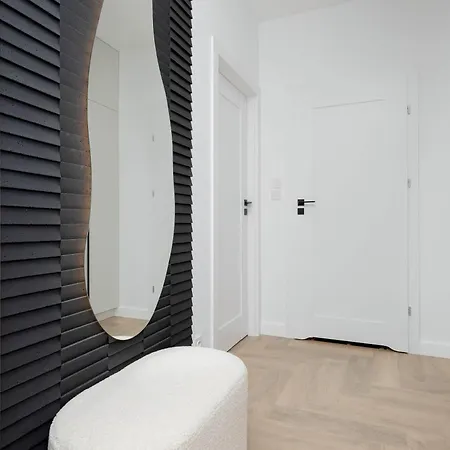 公寓 Sarmacka Wilanow With Parking, Sauna & Gym By Renters *