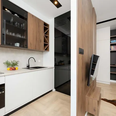 Sarmacka Wilanow With Parking, Sauna & Gym By Renters * 华沙
