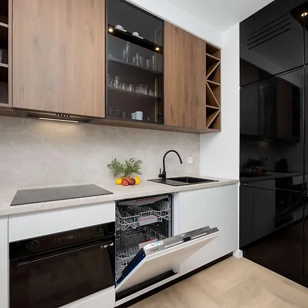 Sarmacka Wilanow With Parking, Sauna & Gym By Renters 公寓