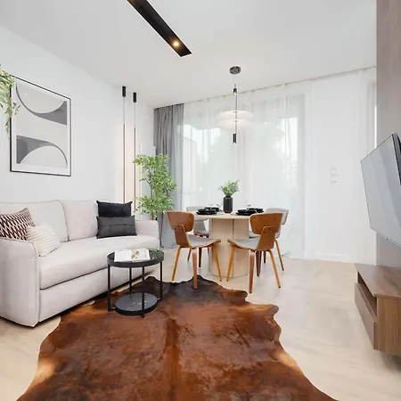 公寓 Sarmacka Wilanow With Parking, Sauna & Gym By Renters *